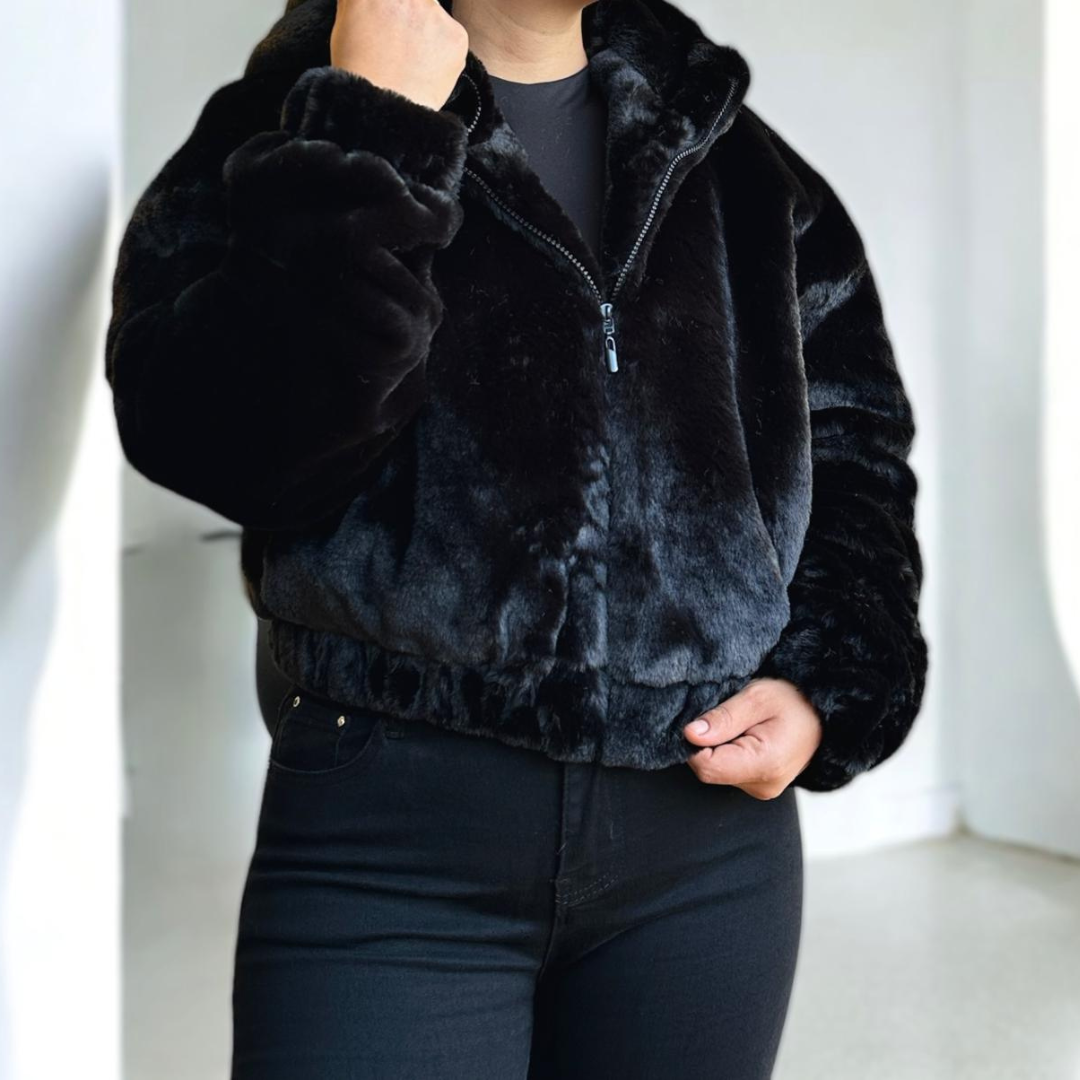 CHAQUETA PELUCHE CON CAPUCHA